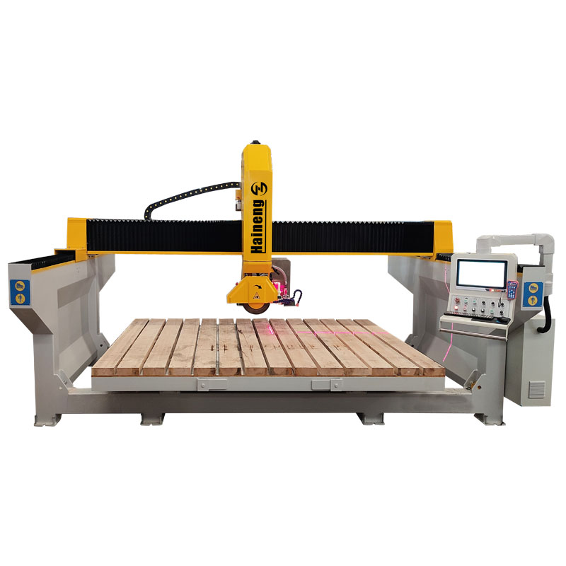4 tengelyes CNC hídfűrész